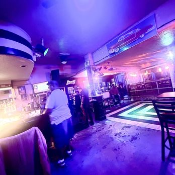 Lakeside Lounge - Dive Bars Near Me - Oakland, California Lakeside Lounge - Dive Bars Near Me - Oakland, California