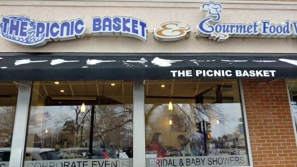 THE PICNIC BASKET - 135 Photos & 225 Reviews - 501 N Milwaukee Ave ...