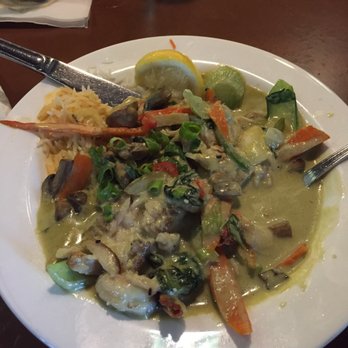 Tidal Raves - Green curry - New American Near Me - Depoe Bay, Oregon