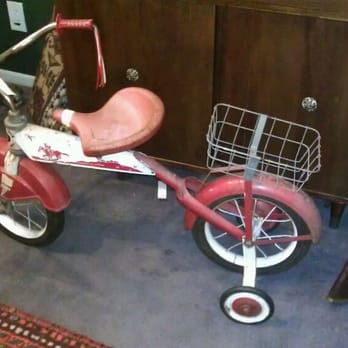 Antique Depot - I love window shopping at antique stores like this one! - Antiques Near Me - Orange, California