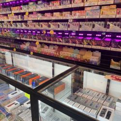 Smoke Geeks Smoke Shop - Vapes