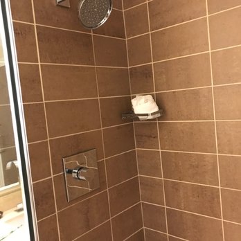 The Fox Tower - Foxwoods - Tiles shower - Hotels Near Me - Mashantucket, Connecticut