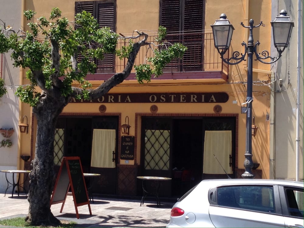 TRI QUARTI E NA GAZZUSA Italian Corso Umberto 27, Santo Stefano di