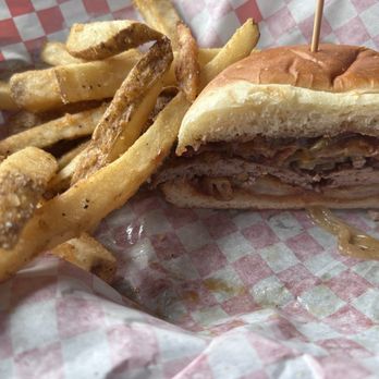 B&D's Food Hut - BBQ Bacon burger (can't remember exact name). So delicious. - Burgers Near Me - Long Beach, Washington
