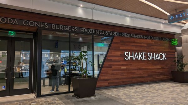 Shake Shack Hillsdale by null