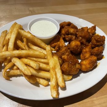 Lucky Lou's American Kitchen - Breakfast & Brunch Near Me - Mesa, Arizona Lucky Lou's American Kitchen - Breakfast & Brunch Near Me - Mesa, Arizona