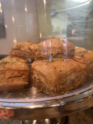 Milo's Pita by null