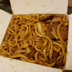 Beef lo mein