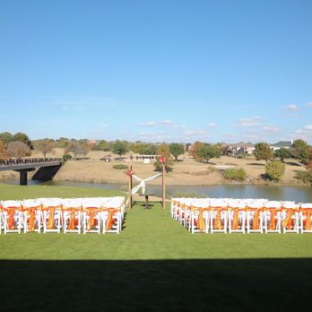 Hackberry Creek Country Club - Outside wedding - Golf Near Me - Irving, Texas Hackberry Creek Country Club - Outside wedding - Golf Near Me - Irving, Texas