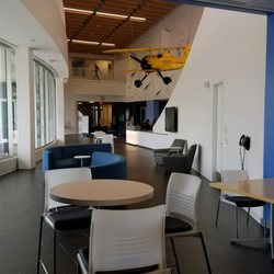 Maryland Heights Centre - 1st Floor Lounge Area off Lobby