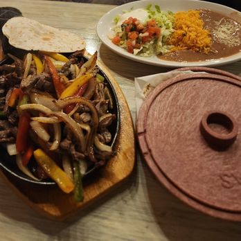 Señor Machetes - Fajitas - Mexican Near Me - Madison, Wisconsin
