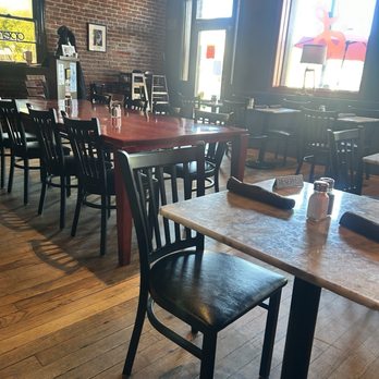 Lucca Bar & Grill - Inside Bar & Grill - New American Near Me - Benicia, California