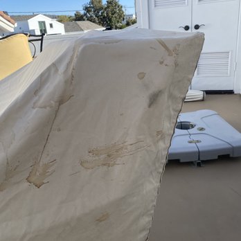 TierOne Movers - Dirty covers looks like someone spilled coffee or blood - Movers Near Me - San Diego, California