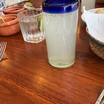 El Bajío - Agua de limón con chía - Mexican Near Me - Huixquilucan, MEX El Bajío - Agua de limón con chía - Mexican Near Me - Huixquilucan, MEX