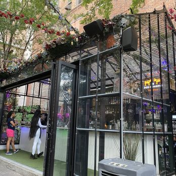 Soho Garden - Cocktail Bars Near Me - Houston, Texas
