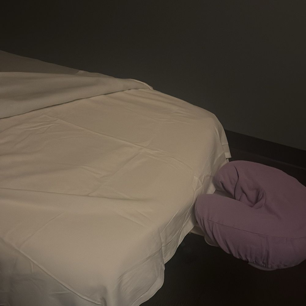 Massage Envy - Massage table - Massage Near Me - Hollywood, Florida Massage Envy - Massage table - Massage Near Me - Hollywood, Florida