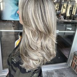 Studio 80 Salon
