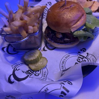 Carneys - Steakhouse burger - Cocktail Bars Near Me - Cape May, New Jersey