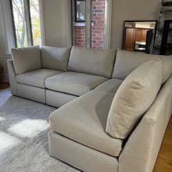 Luxilon Furniture - Bassett Sectional