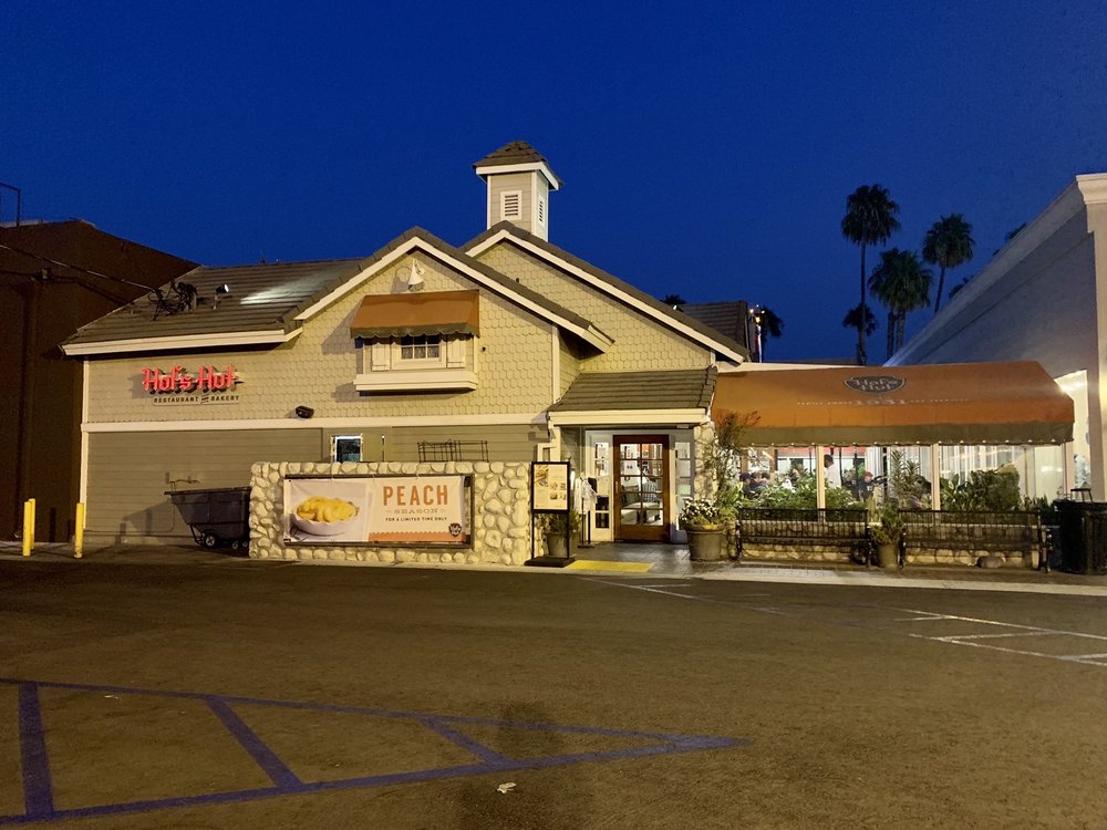Hof's Hut Restaurant & Bakery