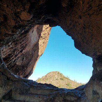 Hole-in-the-Rock - Hiking Near Me - Phoenix, Arizona Hole-in-the-Rock - Hiking Near Me - Phoenix, Arizona