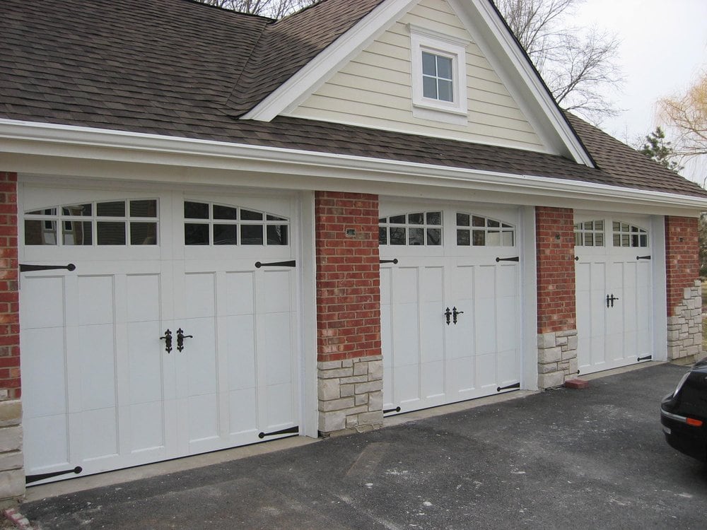 CLARENDON HILLS GARAGE DOORS Updated September 2024 5604 S Madison