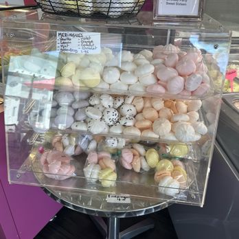 Le Macaron French Pastries - Meringues! - Macarons Near Me - Wesley Chapel, Florida Le Macaron French Pastries - Meringues! - Macarons Near Me - Wesley Chapel, Florida