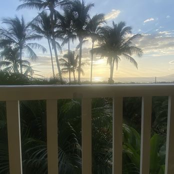Pineapple Inn Maui - Bed & Breakfast Near Me - Kihei, Hawaii Pineapple Inn Maui - Bed & Breakfast Near Me - Kihei, Hawaii