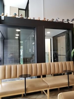 Café Humble Lion (McGill College) by null