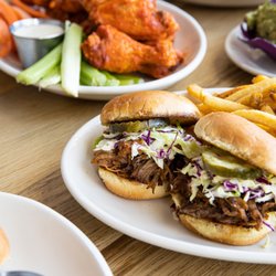 Wood Ranch Brentwood - Sliders and wings