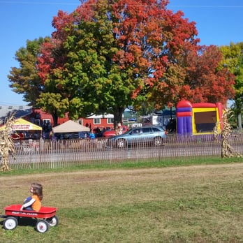 McIntyre's Resort - At the Apple Barn enjoying the pumpkin patch and all the other Fall activities. Right down the road from Mcintyre's. - Resorts Near Me - Delavan, Wisconsin