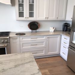 Downeys Custom Carpentry - kitchen And Cabinet Remodel and Install