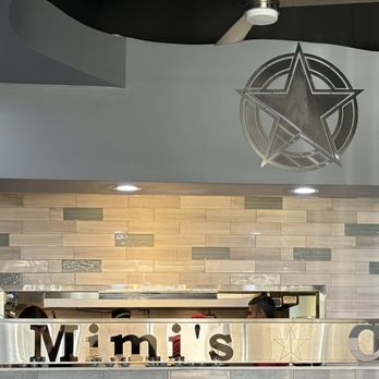 Mimi's Star Café - Indoor ambience - Breakfast & Brunch Near Me - Dallas, Texas
