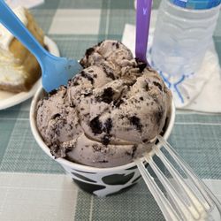 krazy kreamery - Double scoop ice cream. Chocolate on the bottom and cookies and cream on top.