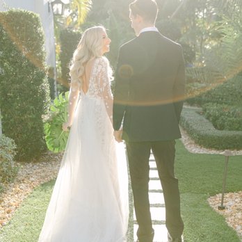 Hacienda de las Palmas - Lush greenery with beautiful photo opportunities everywhere on the property! - Venues & Event Spaces Near Me Hacienda de las Palmas - Lush greenery with beautiful photo opportunities everywhere on the property! - Venues & Event Spaces Near Me