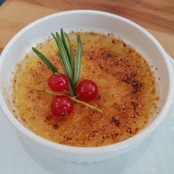 Himmlisch Gut - Crème brûlée with rosemary