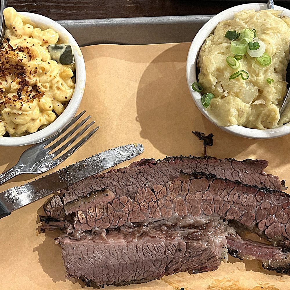 Jack's BBQ - Bellevue - Brisket with mac and cheese and garlic mashed potatoes - Cocktail Bars Near Me - Redmond, Washington