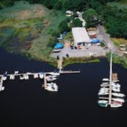 Wareham Boatyard & Marina - Wareham Boatyard & Marina - A full-service boatyard featuring Mercury Marine products.
