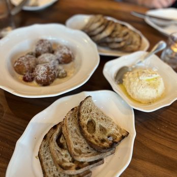 Pepp & Dolores - Italian Near Me - Cincinnati, Ohio Pepp & Dolores - Italian Near Me - Cincinnati, Ohio