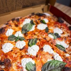Pizza Lupo