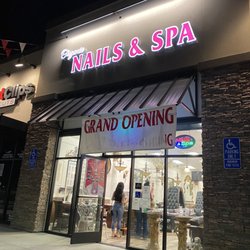 Organic Nails & Spa