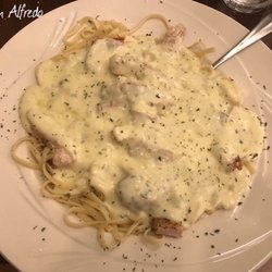 Tomasso's Restaurant - Chicken Alfredo