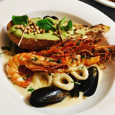 ZAZIE Bistro by null