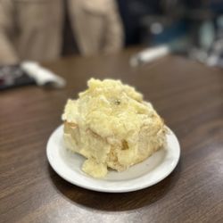 Lemon Tree Café - Cinnamon roll