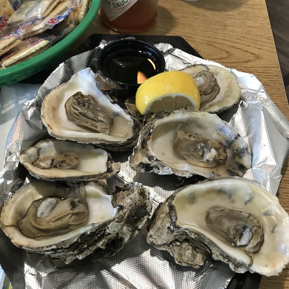 Seafood Kitchen - 1/2 dozen of oysters for a great starter. Where's my beer? Lol - Seafood Near Me - Atlantic Beach, Florida