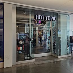 Exterior photo of Hot Topic - Hollywood, California Exterior photo of Hot Topic - Hollywood, California