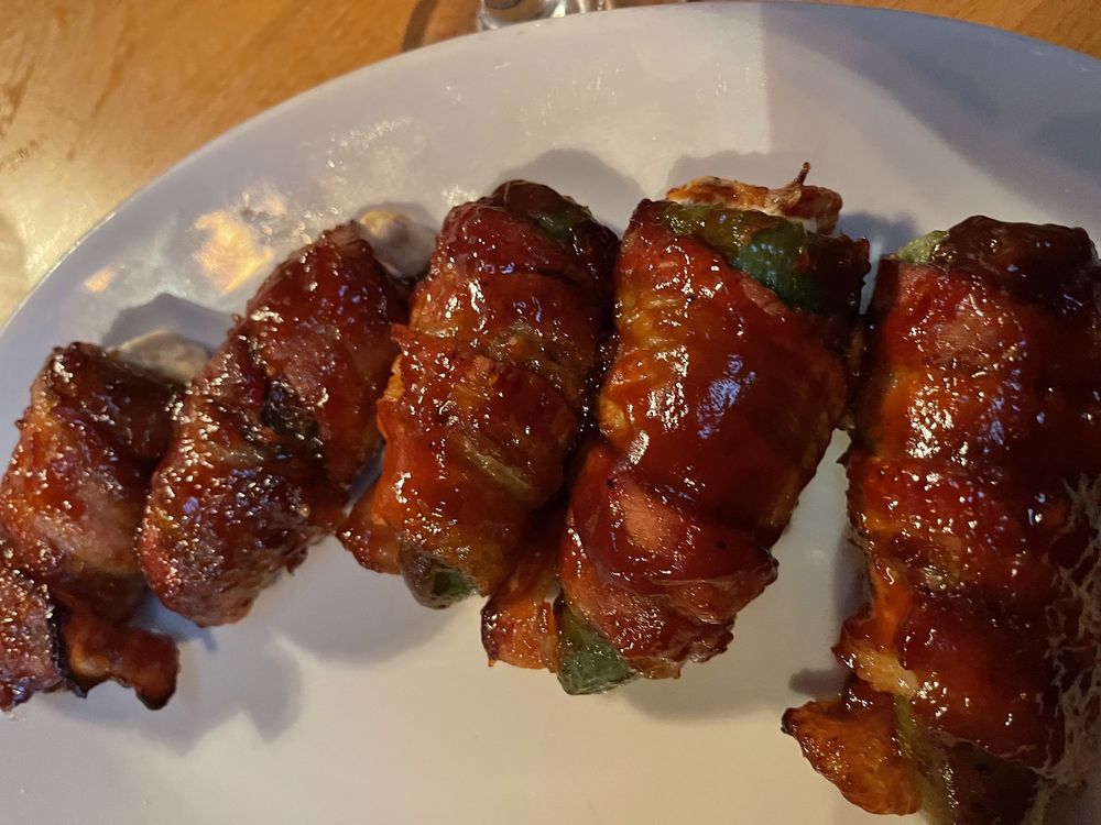 MUGSHOTS BAR AND GRILL Updated September 2024 47 Photos & 21