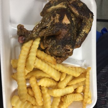 Bone' s Backstreet BBQ - 1/2 chicken with frirs - Barbeque Near Me - Clanton, Alabama