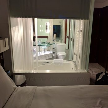 香港康得思酒店 - bath room is visible to the bedroom - Hotels Near Me - Hong Kong, HK 香港康得思酒店 - bath room is visible to the bedroom - Hotels Near Me - Hong Kong, HK