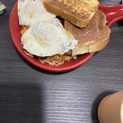The Rivers Family Restaurant - Skillet with French Toast